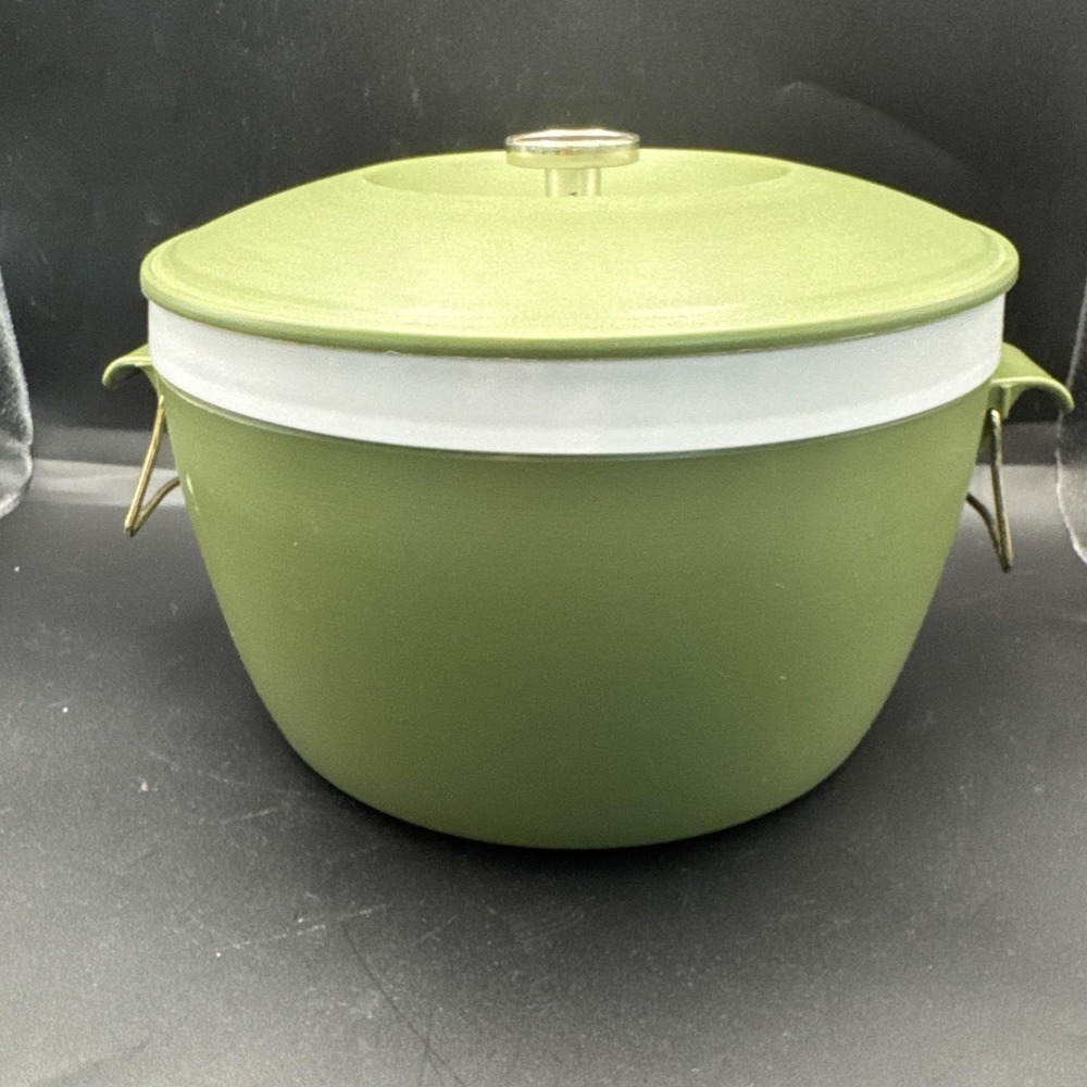 Olympian 9.5x4 Therm-O-Ware Avocado Green‎ Insulated Serving Bowl w Lid 70s VTG